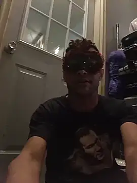 Snapshot of dicinyou80 chatting on 11.30.25 dicinyou80 online show from 11.30.25