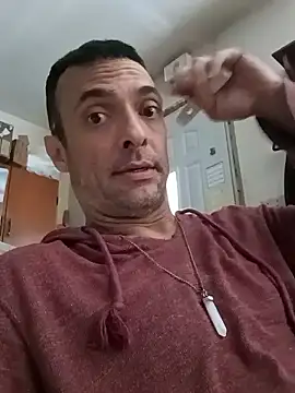 Snapshot of dicinyou80 chatting on 01.14.26 dicinyou80 online show from 01.14.26