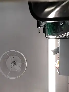 Snapshot of hansvonerotic1 chatting on 09.15.25 hansvonerotic1 online show from 09.15.25