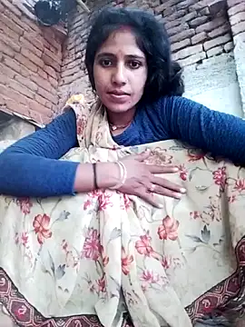 Snapshot of MISS-KAYA chatting on 10.24.25 MISS-KAYA online show from 10.24.25