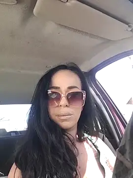 Snapshot of Rosaliemilaxxx chatting on 09.28.25 Rosaliemilaxxx online show from 09.28.25