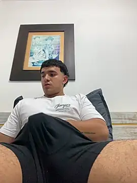 Snapshot of TysonAn chatting on 10.27.25 TysonAn online show from 10.27.25