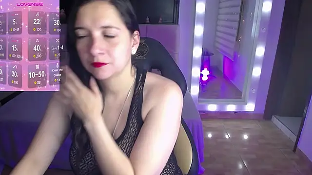 Agatha bellucci  online show from 11.13.25