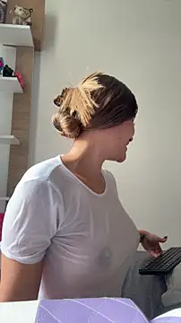 Lovejuana  online show from 01.09.26