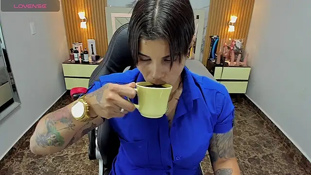 KAROLLJONES1 online show from 11.15.25