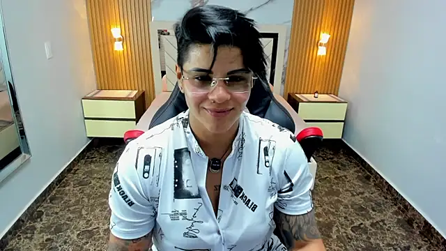 KAROLLJONES1 online show from 04.01.26