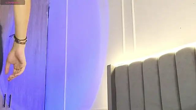 Ice Princess  online show from 11.26.25