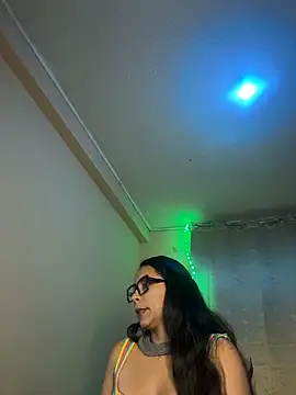 Snapshot of princesaliay chatting on 02.24.26 princesaliay online show from 02.24.26