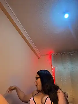 Snapshot of princesaliay chatting on 02.28.26 princesaliay online show from 02.28.26