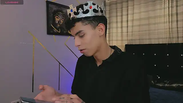 Room 69x online show from 10.22.25