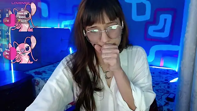 zara erotik online show from 10.13.25
