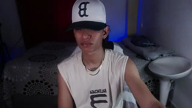 Snapshot of sung_yol chatting on 11.24.25 sung yol online show from 11.24.25