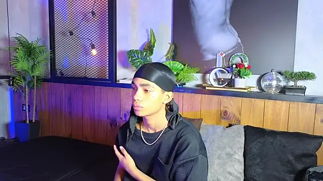Snapshot of AlanCutee chatting on 05.08.26 AlanCutee online show from 05.08.26