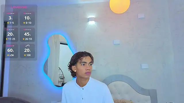Snapshot of AlanCutee chatting on 05.19.26 AlanCutee online show from 05.19.26