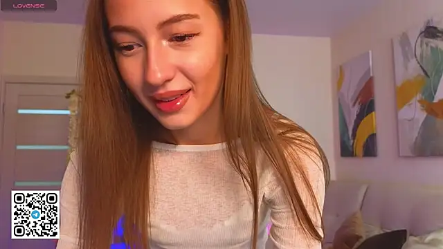 EsyaMeglin online show from 10.05.25