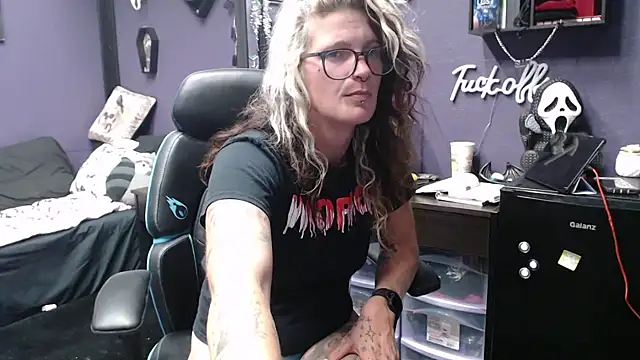 oddywithabody online show from 10.11.25