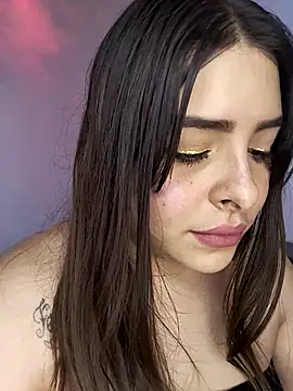 Nahomy cm online show from 11.26.25