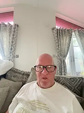 Snapshot of philefc chatting on 02.05.26 philefc online show from 02.05.26