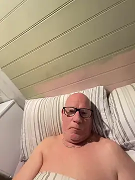 Snapshot of philefc chatting on 02.19.26 philefc online show from 02.19.26