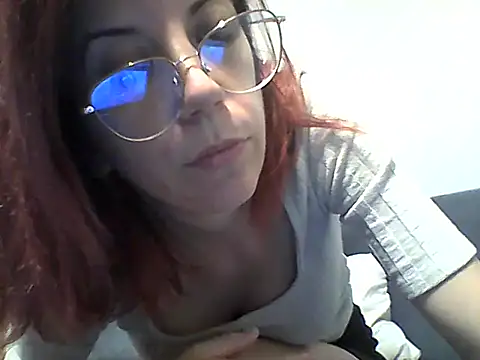 Snapshot of Anayssa_ chatting on 09.10.25 Anayssa online show from 09.10.25