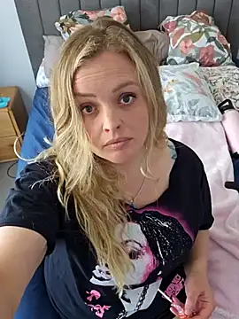 Bridgette03 online show from 10.15.25