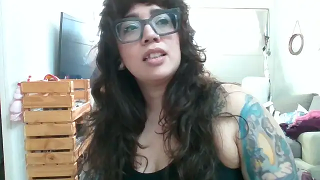 Snapshot of GypsyMamacita chatting on 09.16.25 GypsyMamacita online show from 09.16.25