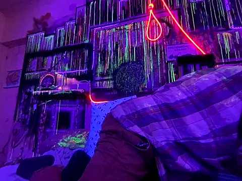 3615-ULLA online show from 10.25.25