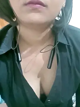 Queen Kushi4 online show from 04.27.26