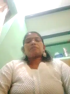 Snapshot of Chandrakanta-Devi chatting on 10.20.25 Chandrakanta-Devi online show from 10.20.25