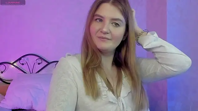 Snapshot of Ruby_Al1en chatting on 12.16.25 Ruby Al1en online show from 12.16.25