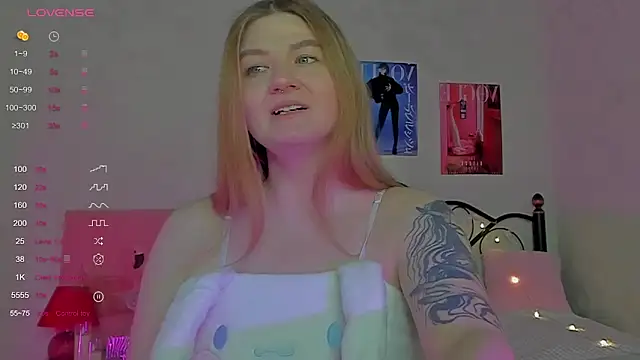 Snapshot of Ruby_Al1en chatting on 01.10.26 Ruby Al1en online show from 01.10.26