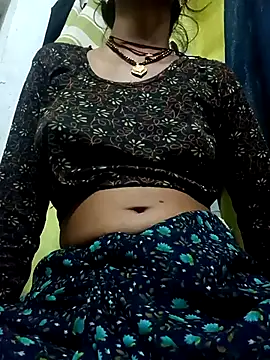 Snapshot of Juhi_chawla chatting on 10.21.25 Juhi chawla online show from 10.21.25