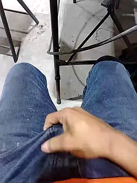 Alaver2587 online show from 02.18.26