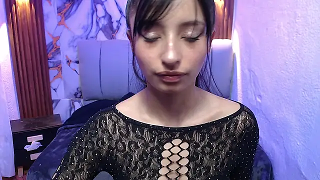 alaia blue online show from 10.04.25