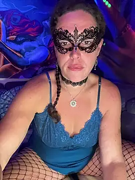 Nadja Noir online show from 10.14.25