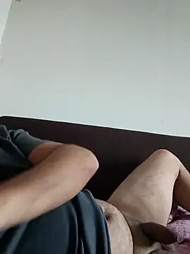 Snapshot of flr196 chatting on 02.01.26 flr196 online show from 02.01.26