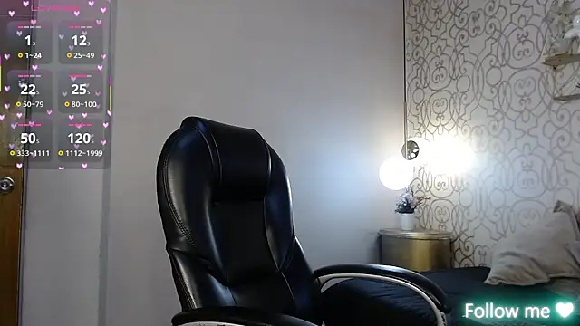 Lucigh  online show from 11.08.25