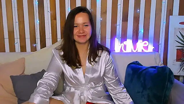 Laura Ellinss online show from 10.02.25