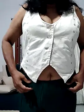 mallu-lover online show from 04.15.26