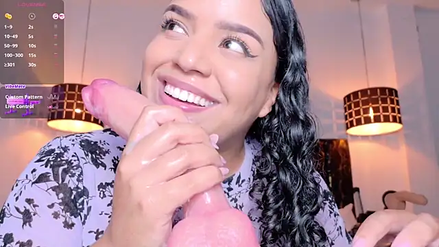 Snapshot of emily_perezz chatting on 02.02.26 emily perezz online show from 02.02.26