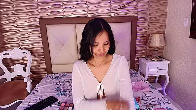 Snapshot of Miladiosa chatting on 05.26.26 Miladiosa online show from 05.26.26