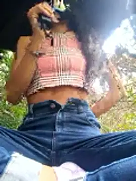 Snapshot of NaughtyMiuw chatting on 11.25.25 NaughtyMiuw online show from 11.25.25