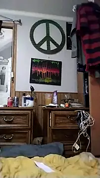 Snapshot of SSMG_420 chatting on 09.18.25 SSMG 420 online show from 09.18.25