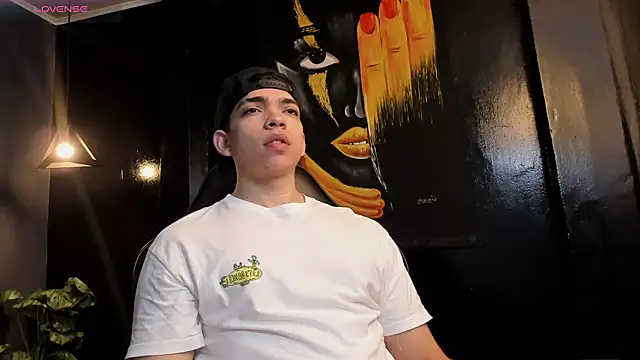 Eryonbradley online show from 11.03.25