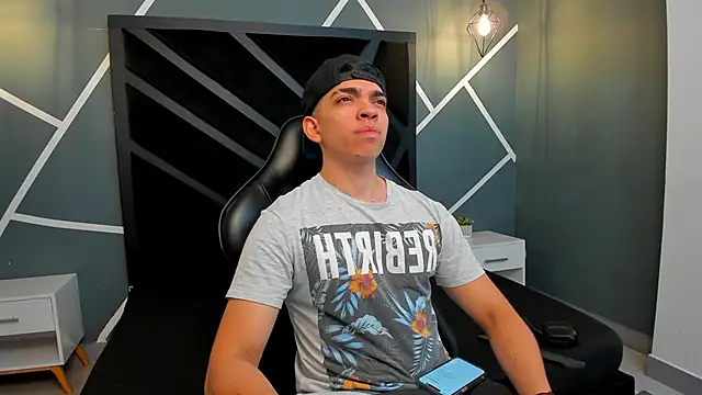 Eryonbradley online show from 12.19.25