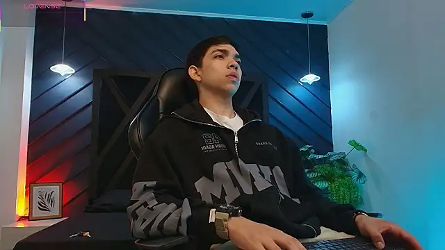 Eryonbradley online show from 03.05.26