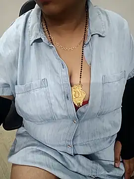Snapshot of Bhabhiji1 chatting on 04.24.26 Bhabhiji1 online show from 04.24.26