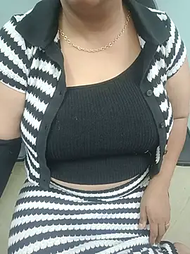 Snapshot of Bhabhiji1 chatting on 05.22.26 Bhabhiji1 online show from 05.22.26