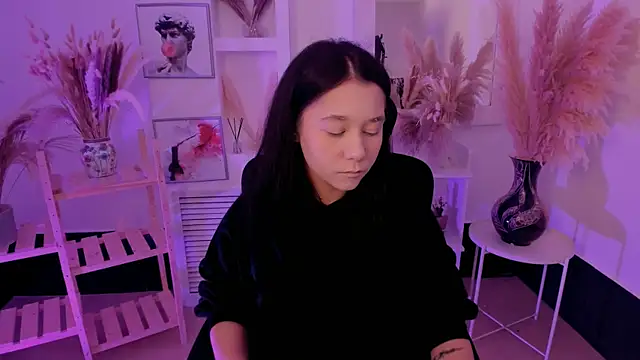 Snapshot of ScarlettMurr chatting on 09.13.25 ScarlettMurr online show from 09.13.25