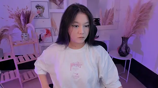 Snapshot of ScarlettMurr chatting on 10.18.25 ScarlettMurr online show from 10.18.25